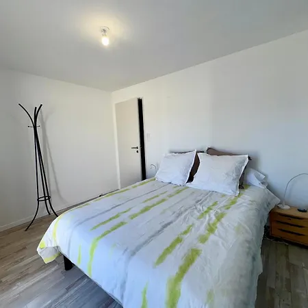 Maison Neuve Avec Piscine Privative Entre Et Foret - Fr-1-323-592 بيت للعطل