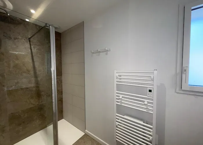 Maison Neuve Avec Piscine Privative Entre Et Foret - Fr-1-323-592 *